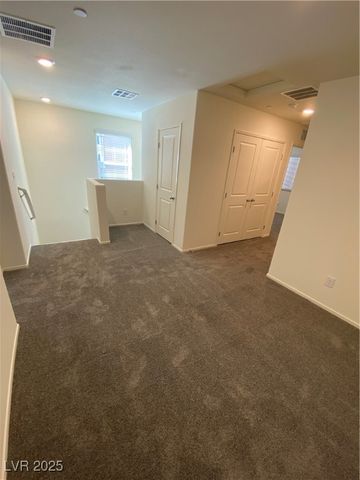 345 Summer Sparrow Avenue, Henderson, NV 89011