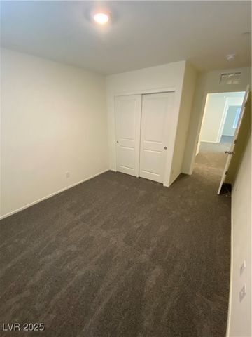 345 Summer Sparrow Avenue, Henderson, NV 89011