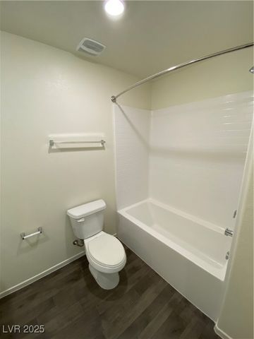 345 Summer Sparrow Avenue, Henderson, NV 89011