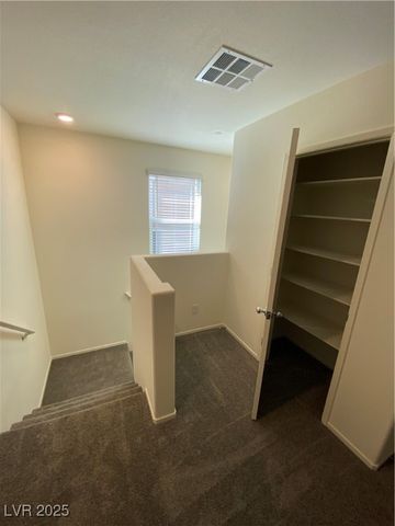 345 Summer Sparrow Avenue, Henderson, NV 89011