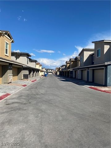 345 Summer Sparrow Avenue, Henderson, NV 89011