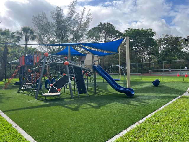 105 Deer Creek Road 202, Deerfield Beach, FL 33442