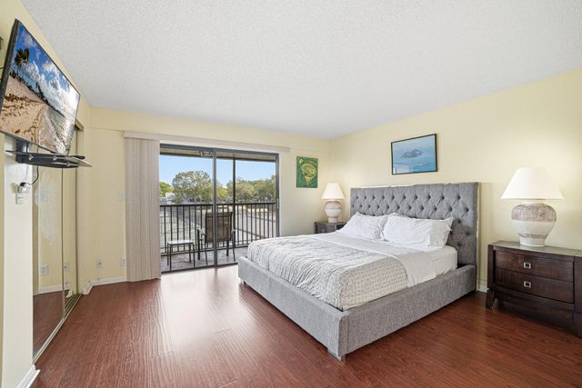 105 Deer Creek Road 202, Deerfield Beach, FL 33442