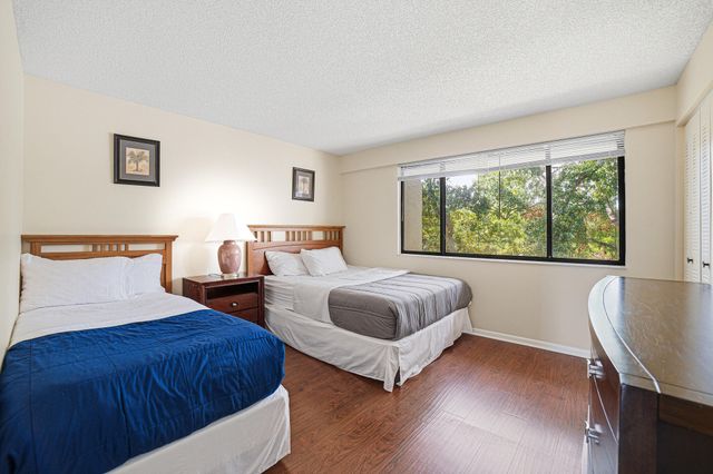 105 Deer Creek Road 202, Deerfield Beach, FL 33442