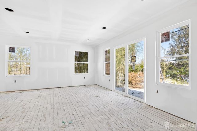 290 Fresh Ponds Road, South Brunswick, NJ 08852