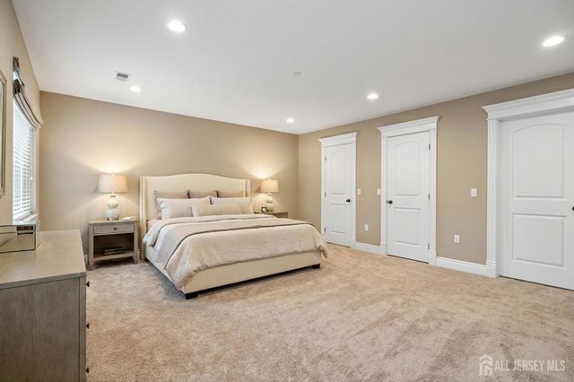 290 Fresh Ponds Road, South Brunswick, NJ 08852