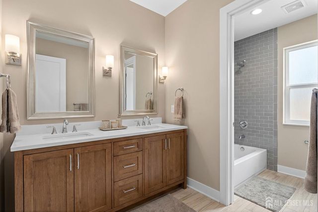 290 Fresh Ponds Road, South Brunswick, NJ 08852