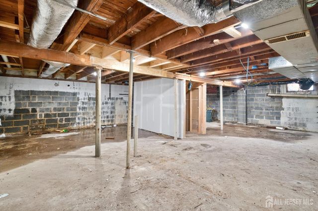 290 Fresh Ponds Road, South Brunswick, NJ 08852