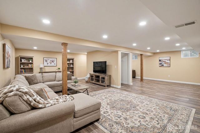 290 Fresh Ponds Road, South Brunswick, NJ 08852