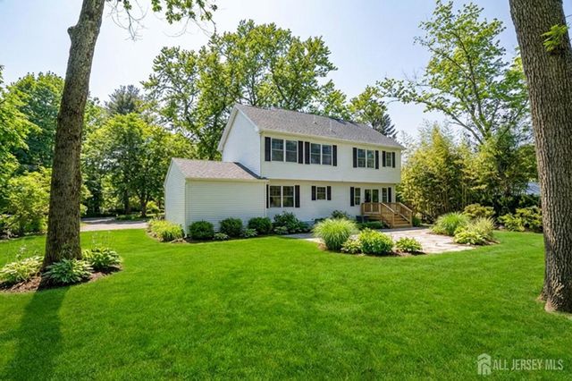 290 Fresh Ponds Road, South Brunswick, NJ 08852