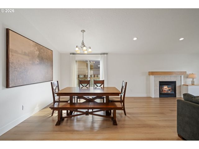 7685 Se HENDERSON St, Portland, OR 97206