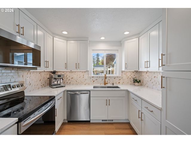 7685 Se HENDERSON St, Portland, OR 97206