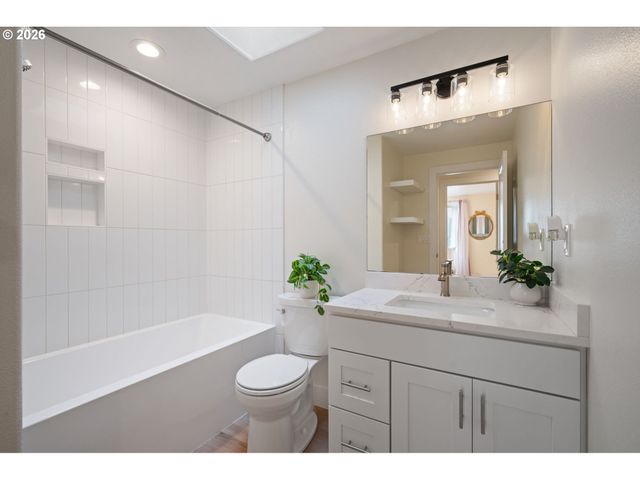 7685 Se HENDERSON St, Portland, OR 97206