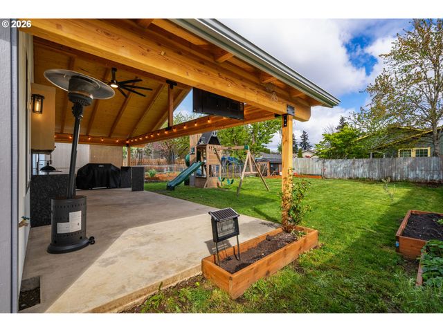 7685 Se HENDERSON St, Portland, OR 97206