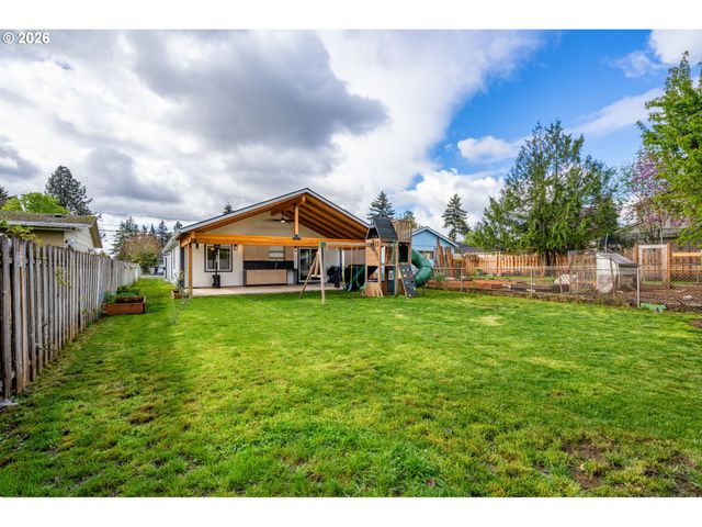 7685 Se HENDERSON St, Portland, OR 97206