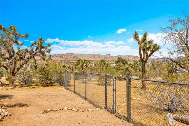6685 Sunnyhill Road, Joshua Tree, CA 92252