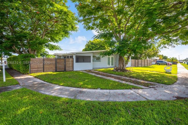 11445 SW 43rd Ter, Miami, FL 33165