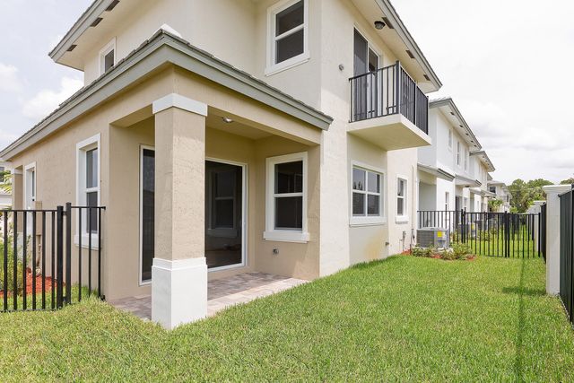 6961 Pines Circle 27, Coconut Creek, FL 33073