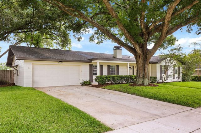 407 HERMITAGE DRIVE, Altamonte Springs, FL 32701