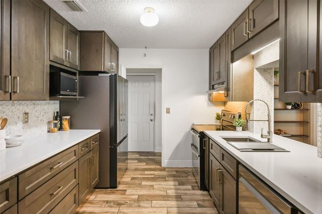 407 HERMITAGE DRIVE, Altamonte Springs, FL 32701