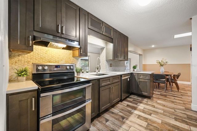 407 HERMITAGE DRIVE, Altamonte Springs, FL 32701