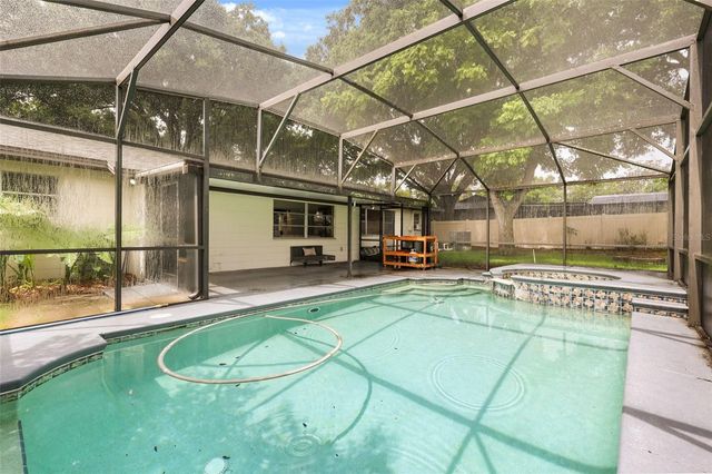 407 HERMITAGE DRIVE, Altamonte Springs, FL 32701