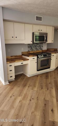 273 Springwood Drive, Terry, MS 39170