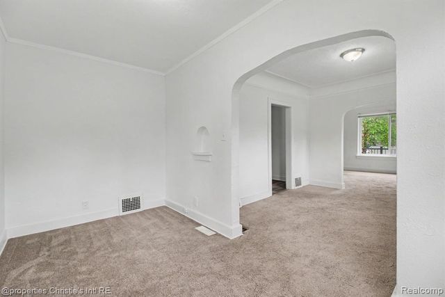 5911 Yorkshire Road, Detroit, MI 48224