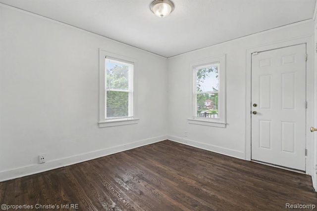 5911 Yorkshire Road, Detroit, MI 48224