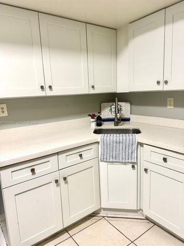 5440 SW 38th Ct, West Park, FL 33023