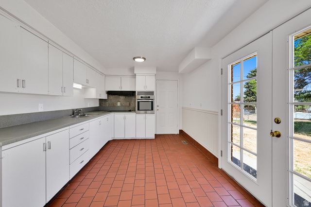 846 W 2400 N, Clinton, UT 84015