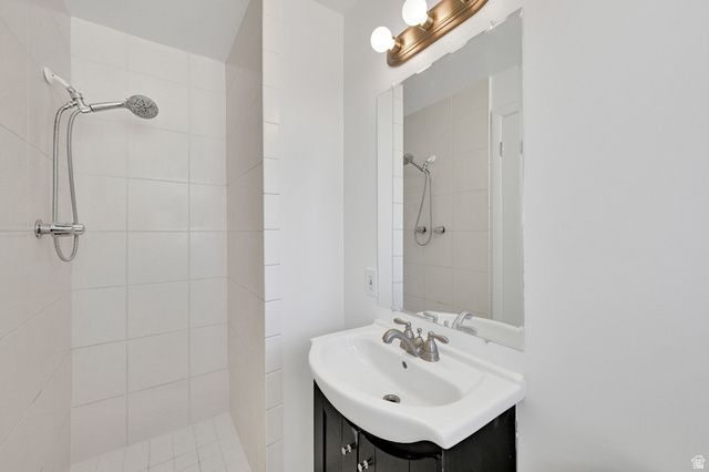 846 W 2400 N, Clinton, UT 84015