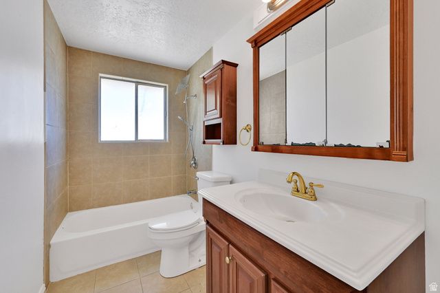 846 W 2400 N, Clinton, UT 84015