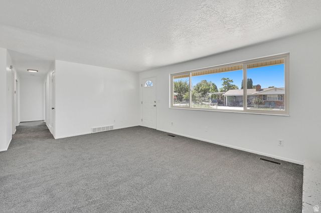 846 W 2400 N, Clinton, UT 84015