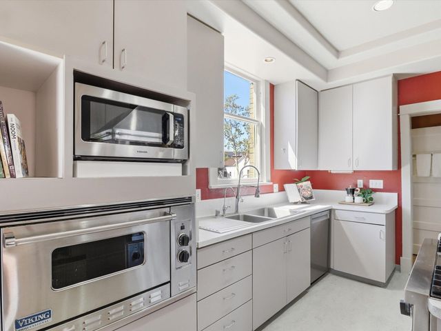 216 9th Street NW, Albuquerque, NM 87102