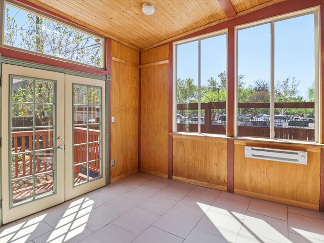 216 9th Street NW, Albuquerque, NM 87102