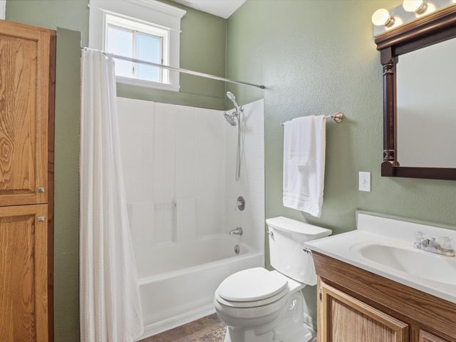 216 9th Street NW, Albuquerque, NM 87102