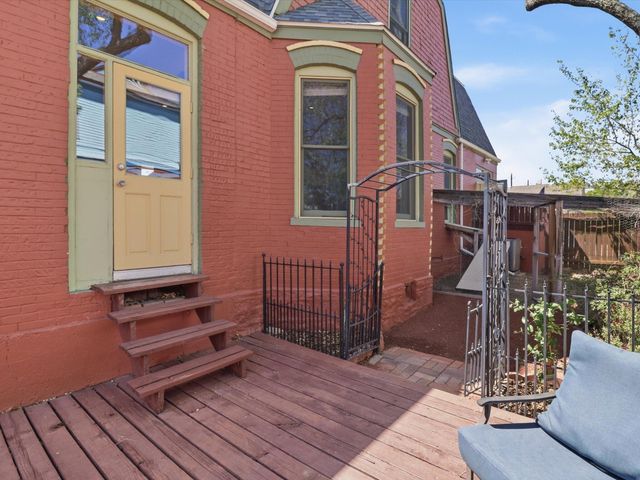 216 9th Street NW, Albuquerque, NM 87102