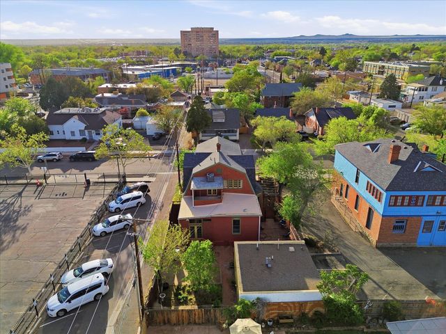 216 9th Street NW, Albuquerque, NM 87102