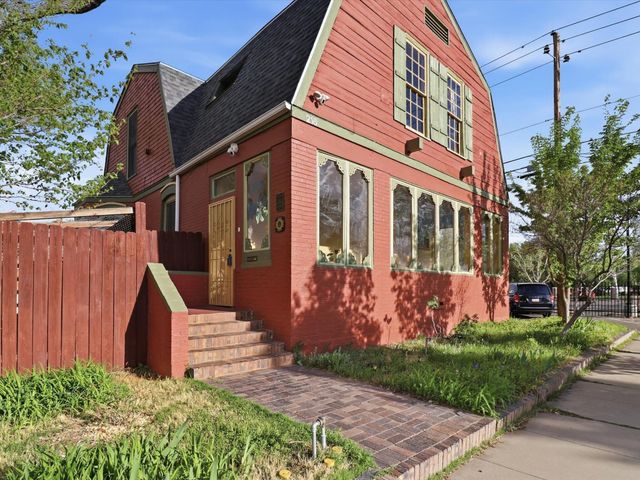 216 9th Street NW, Albuquerque, NM 87102