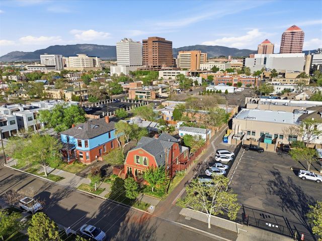 216 9th Street NW, Albuquerque, NM 87102