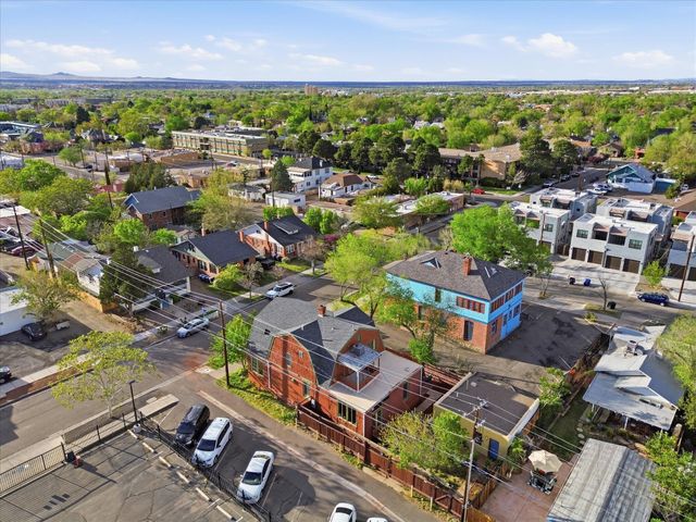 216 9th Street NW, Albuquerque, NM 87102