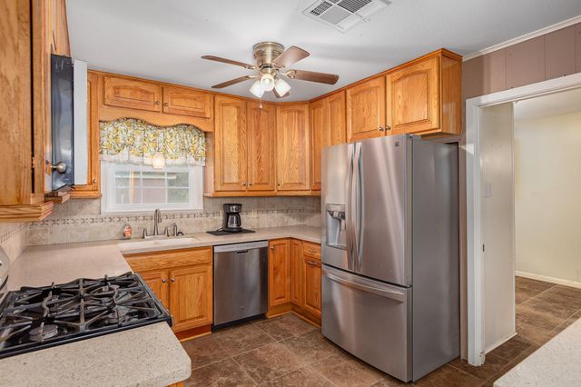 536 Wallisville Road, Liberty, TX 77575