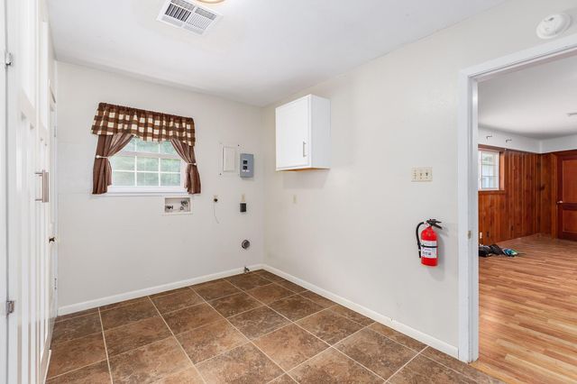 536 Wallisville Road, Liberty, TX 77575
