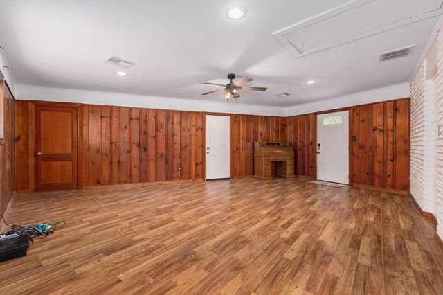 536 Wallisville Road, Liberty, TX 77575