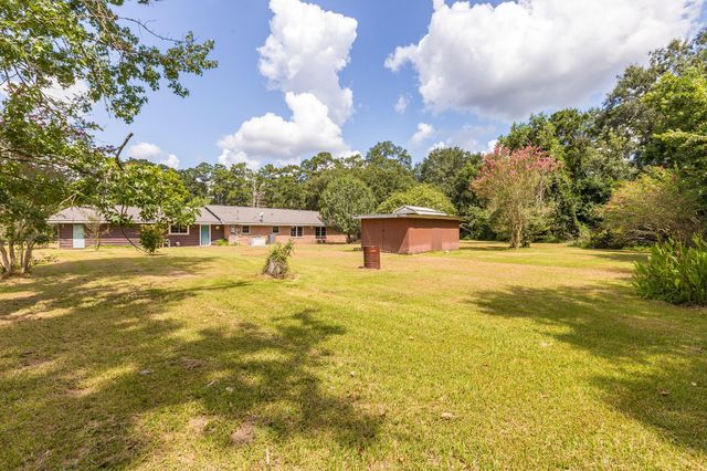 536 Wallisville Road, Liberty, TX 77575