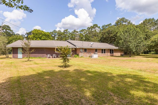 536 Wallisville Road, Liberty, TX 77575