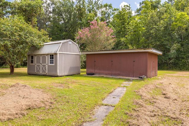 536 Wallisville Road, Liberty, TX 77575