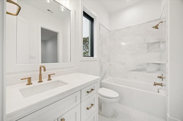 830 Azalea Street, Houston, TX 77018