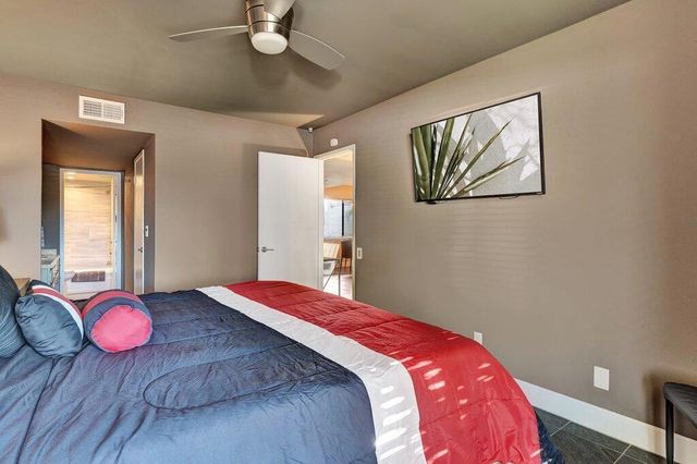 1050 E Ramon Road 3, Palm Springs, CA 92264